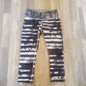 Lululemon Wunder Under Crop Pants Size 6